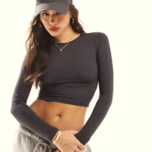 Bozzolo Black Fitted Crop Long Sleeve Tee Ribbed Size Large